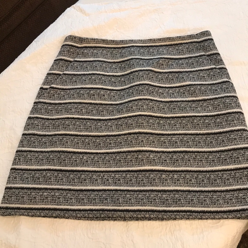 Ann Taylor tweed textured mini skirt.